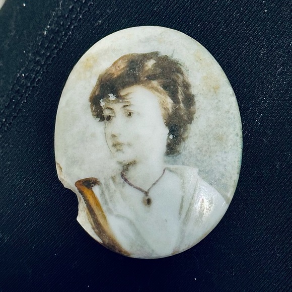 Gorgeous Rare Antique Oval Hand Painted Woman’s Portrait Porcelain Wall Plaque - Picture 3 of 15